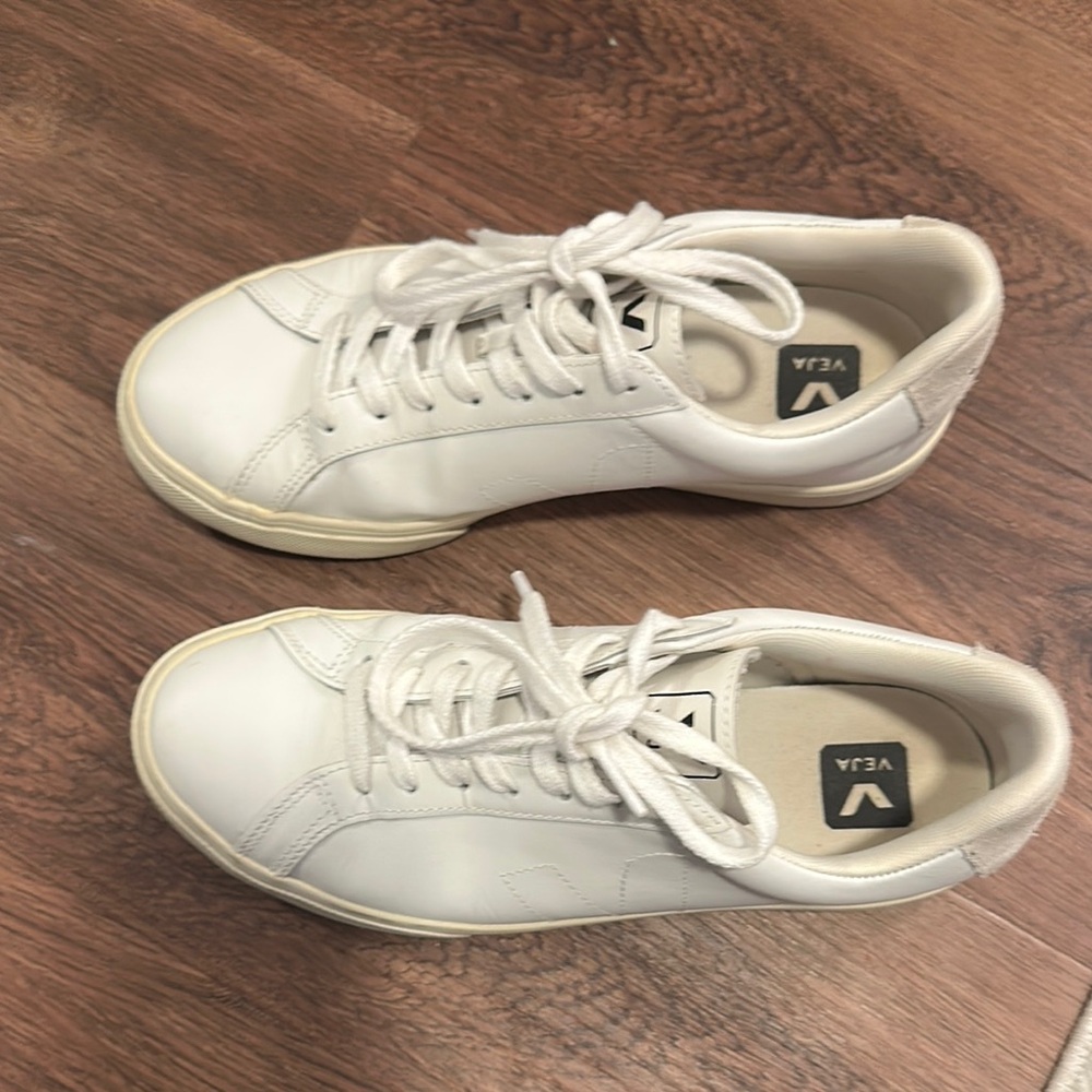 Veja Esplar Sneaker (Unisex) - Picture 8 of 9